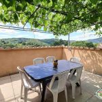 Magnifique terrasse avec vue sur les Cévennes Magnifique terrasse avec vue sur les Cévennes