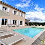 Belle maison ind&eacute;pendante au calme face aux vignes avec piscine priv&eacute;e chauff&eacute;e