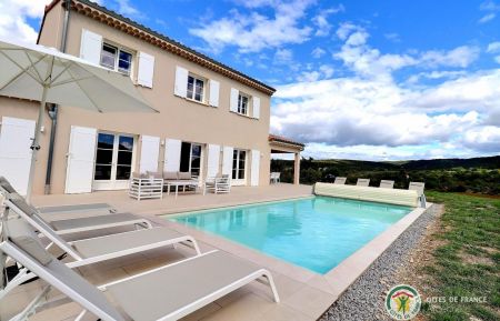 G&icirc;te n&deg;211712 Saint-Andr&eacute;-de-Cruzi&egrave;res - Ard&egrave;che - Belle maison ind&eacute;pendante au calme face aux vignes avec piscine priv&eacute;e chauff&eacute;e