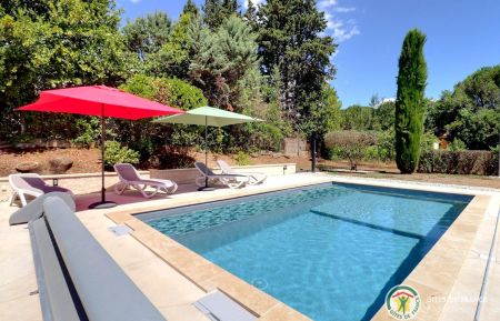 G&icirc;te n&deg;330770 Vallon-Pont-d'Arc - Ard&egrave;che - Piscine priv&eacute;e s&eacute;curis&eacute;e et grand jardin clos