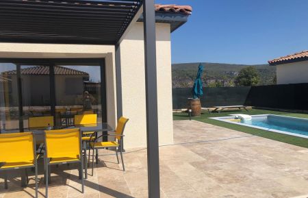 Villa indépendante avec piscine privée et terrasse couverte Gîte n°330771 Vallon-Pont-d'Arc - Ardèche - Villa indépendante avec piscine privée et terrasse couverte