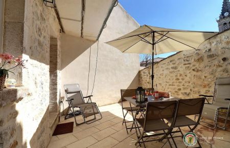 G&icirc;te n&deg;291729 Saint-Rem&egrave;ze - Ard&egrave;che - Terrasse agr&eacute;able avec vue sur le clocher
