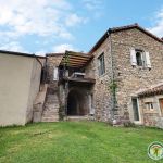 G&icirc;te en pierres le Vieux Murier avec jardin et terrasse couverte