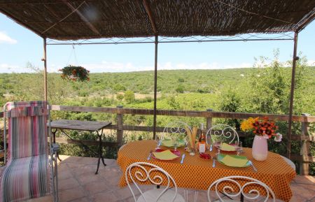 Terrasse de 25m² surplombant la garrigue Gîte n°34003 Bidon - Ardèche - Terrasse de 25m² surplombant la garrigue