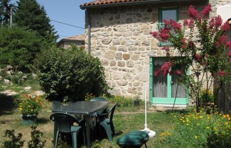 Bienvenue au gite "Mémé Lisa" Gîte n°214007 Saint-Apollinaire-de-Rias - Ardèche - Bienvenue au gite "Mémé Lisa"