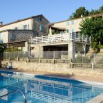 La piscine &agrave; partager avec les autres g&icirc;tes 