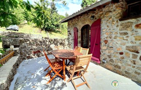 Les espaces extérieurs du gîte Gîte n°141701 Lentillères - Ardèche - Les espaces extérieurs du gîte