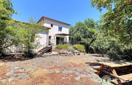 Maison indépendante dans un cadre nature au milieu des chênes Gîte n°115062 Labeaume - Ardèche - Maison indépendante dans un cadre nature au milieu des chênes