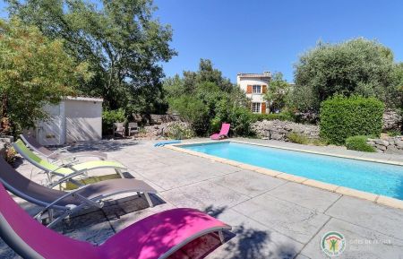 La Tourelle gîte avec piscine privée et grand jardin ombragé Gîte n°115727 Labeaume - Ardèche - La Tourelle gîte avec piscine privée et grand jardin ombragé
