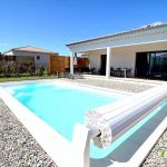 Le g&icirc;te avec sa piscine privative