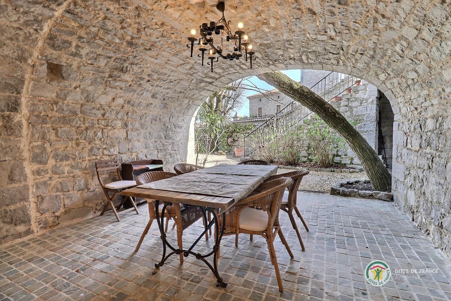 Terrasse voutée de la chambre Cour photo 5