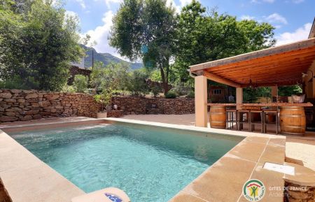 Villa indépendante avec terrasse couverte et piscine privée Gîte n°100709 Gravières - Ardèche - Villa indépendante avec terrasse couverte et piscine privée