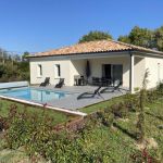 Maison individuelle avec piscine et climatisation