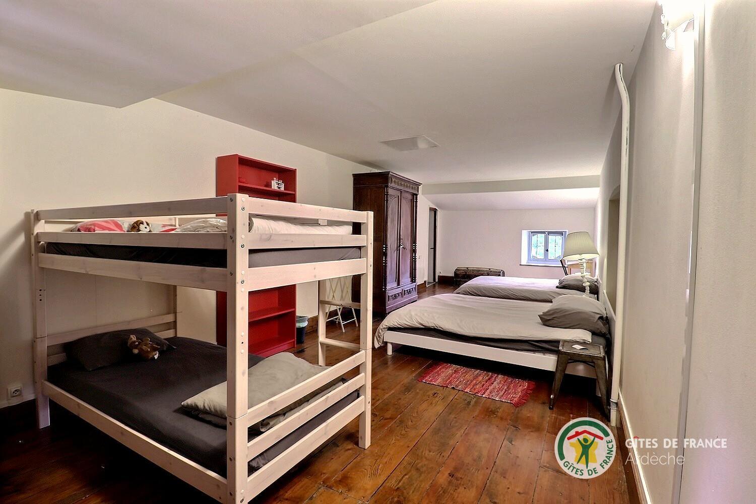 Chambre Le Petit Dortoir au 3ème étage photo 11