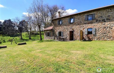 Gîte L'Oustal Gîte n°105026 Issanlas - Ardèche - Gîte L'Oustal