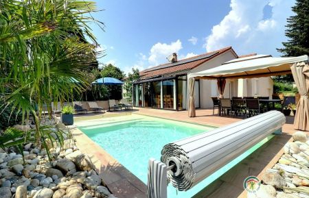 G&icirc;te n&deg;199727 Rosi&egrave;res - Ard&egrave;che - La Villa avec sa piscine privative