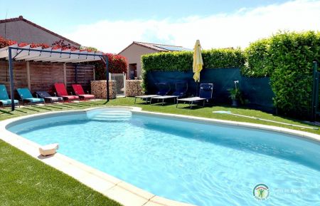 La piscine à partager Gîte n°110700 Joyeuse - Ardèche - La piscine à partager