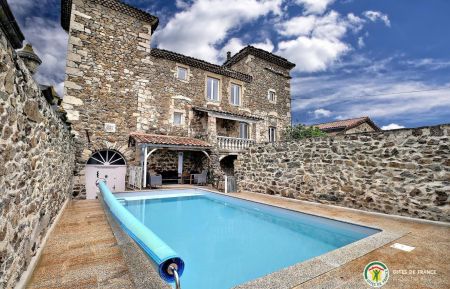 Piscine privée et chauffée Gîte n°84700 Eclassan - Ardèche - Piscine privée et chauffée