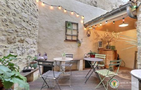 petit patio Gite de groupe n°512 Tournon-sur-Rhône - Ardèche - petit patio