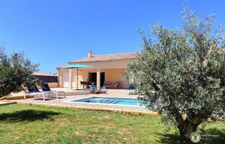 G&icirc;te n&deg;330781 Vallon-Pont-d'Arc - Ard&egrave;che - Villa Am&eacute;lie et son environnement