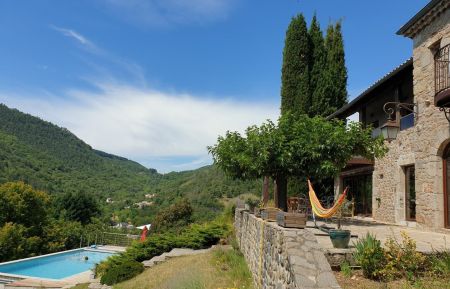 Le gîte et sa piscine à partager Gîte n°11703 Vallées-d'Antraigues-Asperjoc - Ardèche - Le gîte et sa piscine à partager