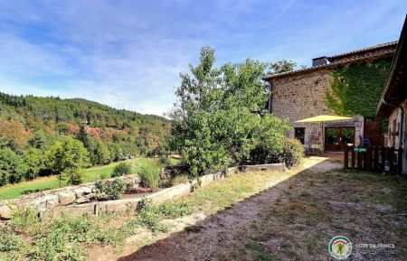 G&icirc;te n&deg;218003 Saint-Basile - Ard&egrave;che - photoEte